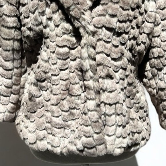 🌻Nic + Zoe Fancy Fluffy Faux Fur Collared Jacket Size Medium - Picture 4 of 13
